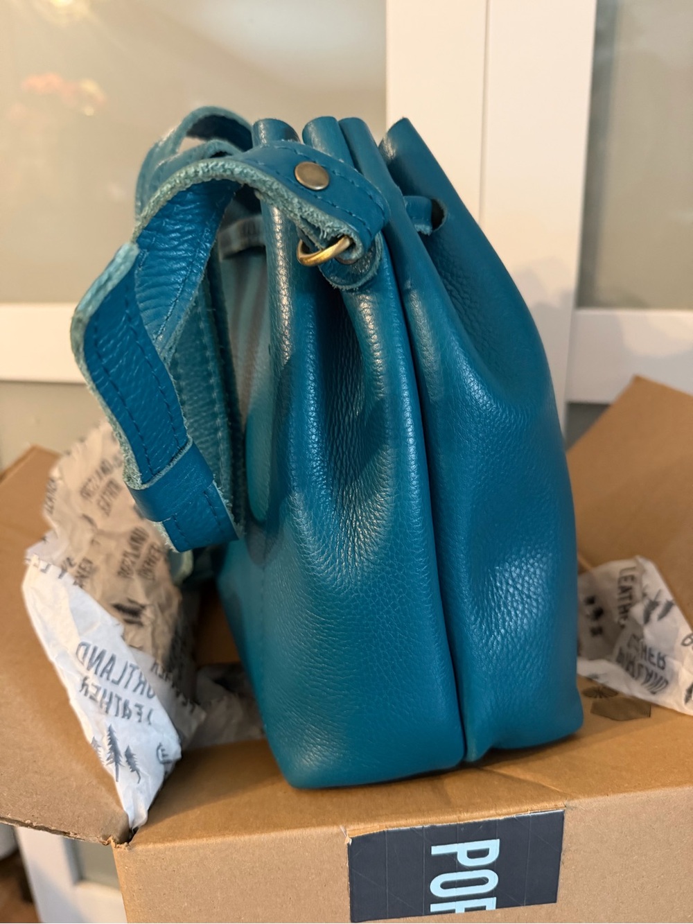 Portland Leather Goods Small Bucket Bag - Picture 2 of 8
